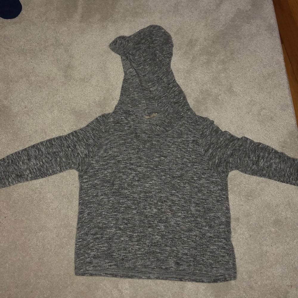 a VERY light weights grey hoodies